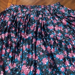 SOLD Torrid Flower Print Satin Full Skirt